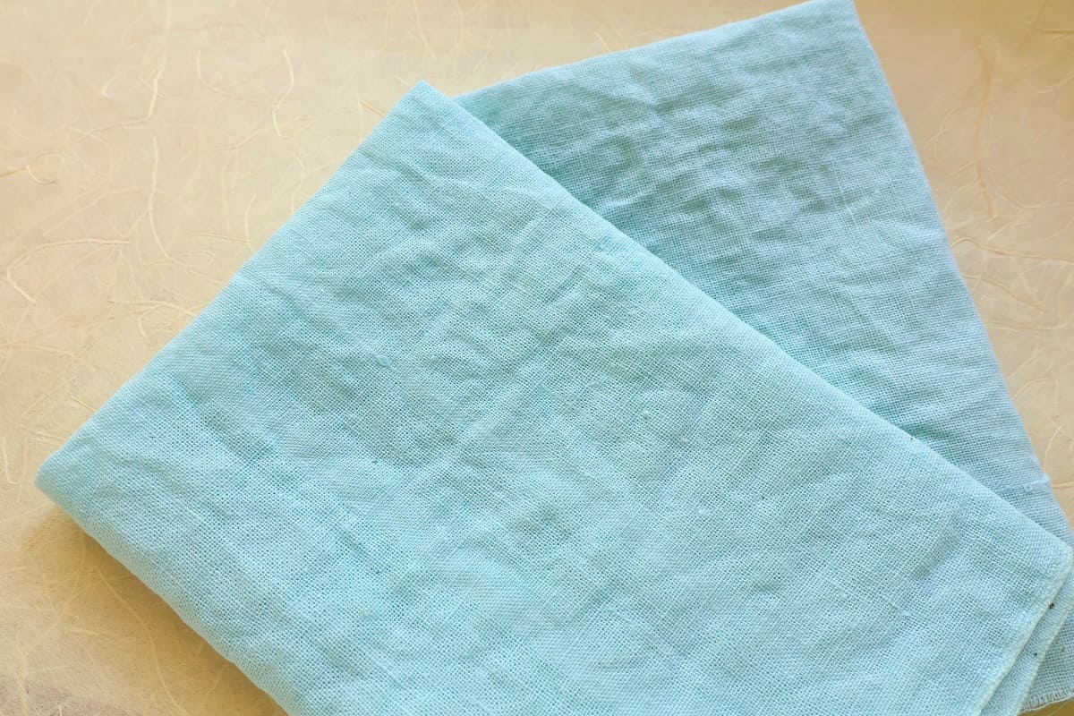 クサギの実を使って布を染めてみた【草木染】
