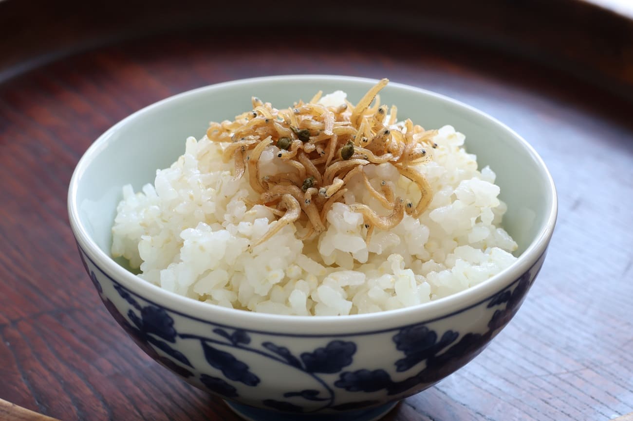 ちりめん山椒の乗ったごはん